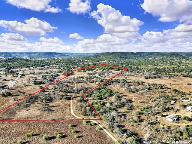 16103 State Highway 16 N Medina, TX 78055